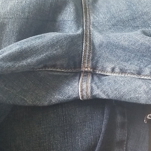 Levis Wedgie plus skinny cropped cutoff pants 24W - Picture 12 of 14